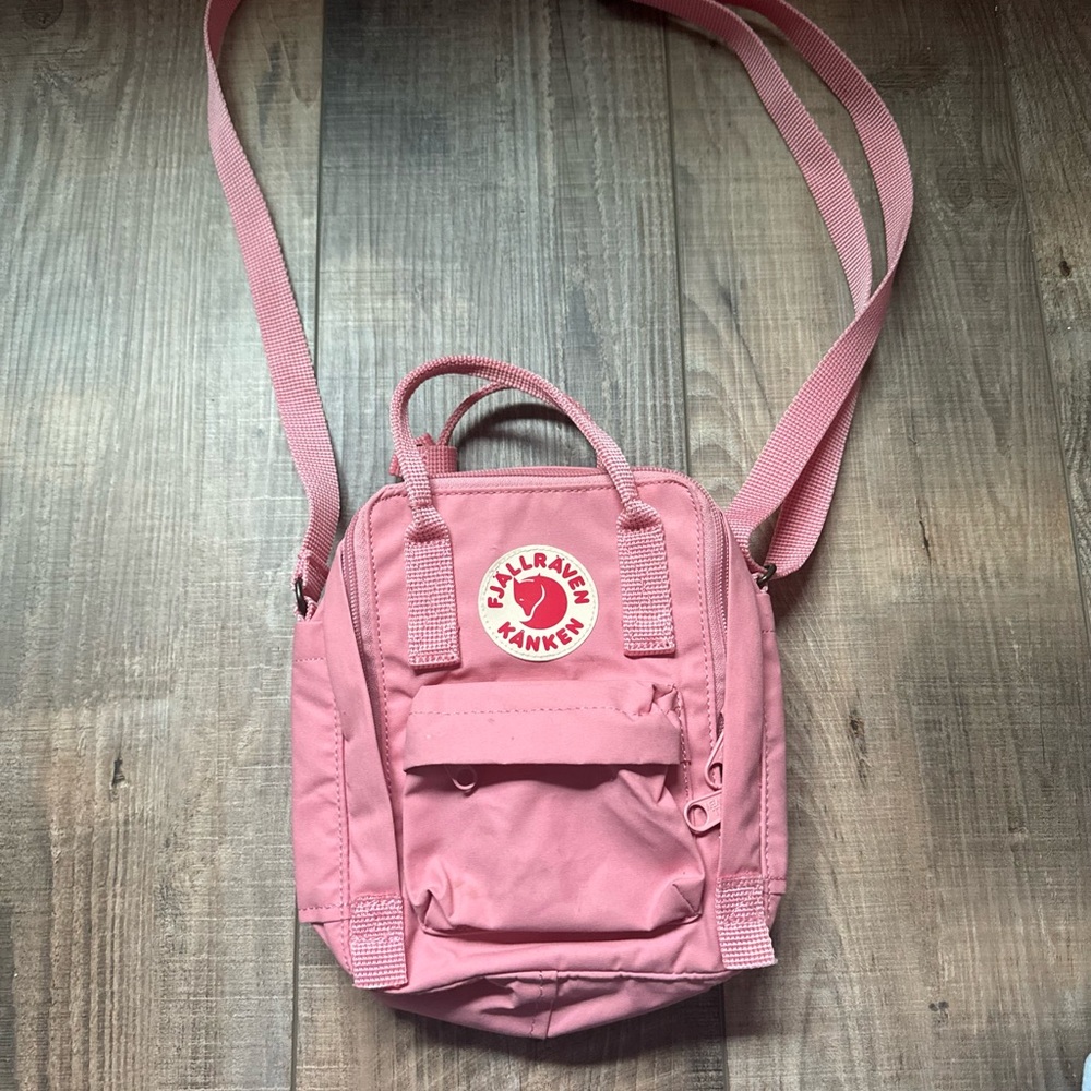 Kånken Mini Pink Bag